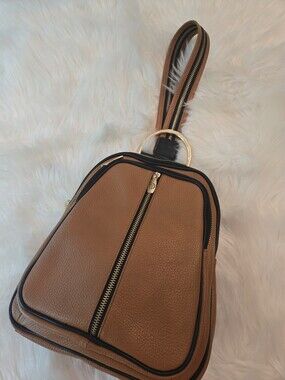 Valentina Black Leather Logo Patch on Light Beige Lining